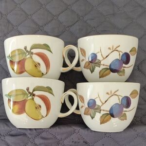 Royal Worcester Eversham Gold Made In England Porcelain Cups Set Of 4